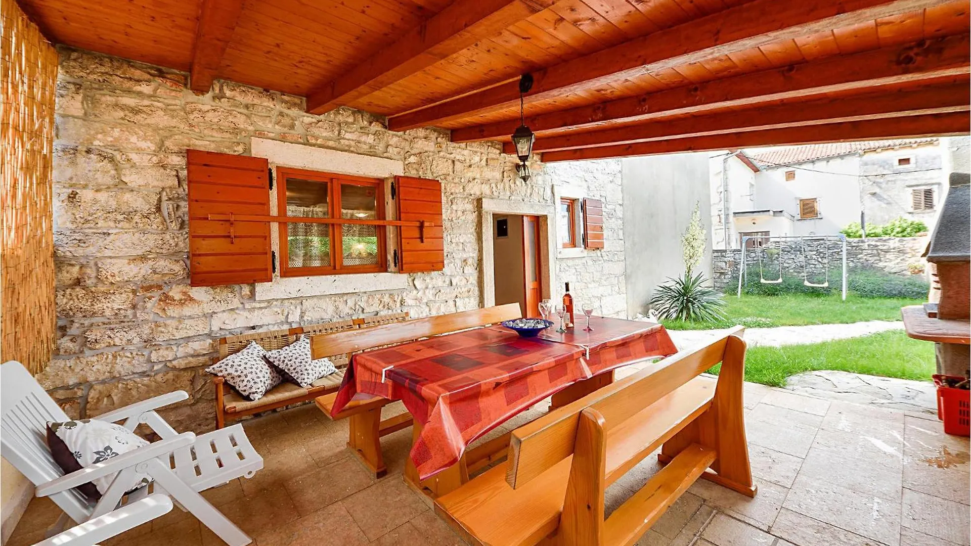 2 Bedroom Gorgeous Home In Peruški