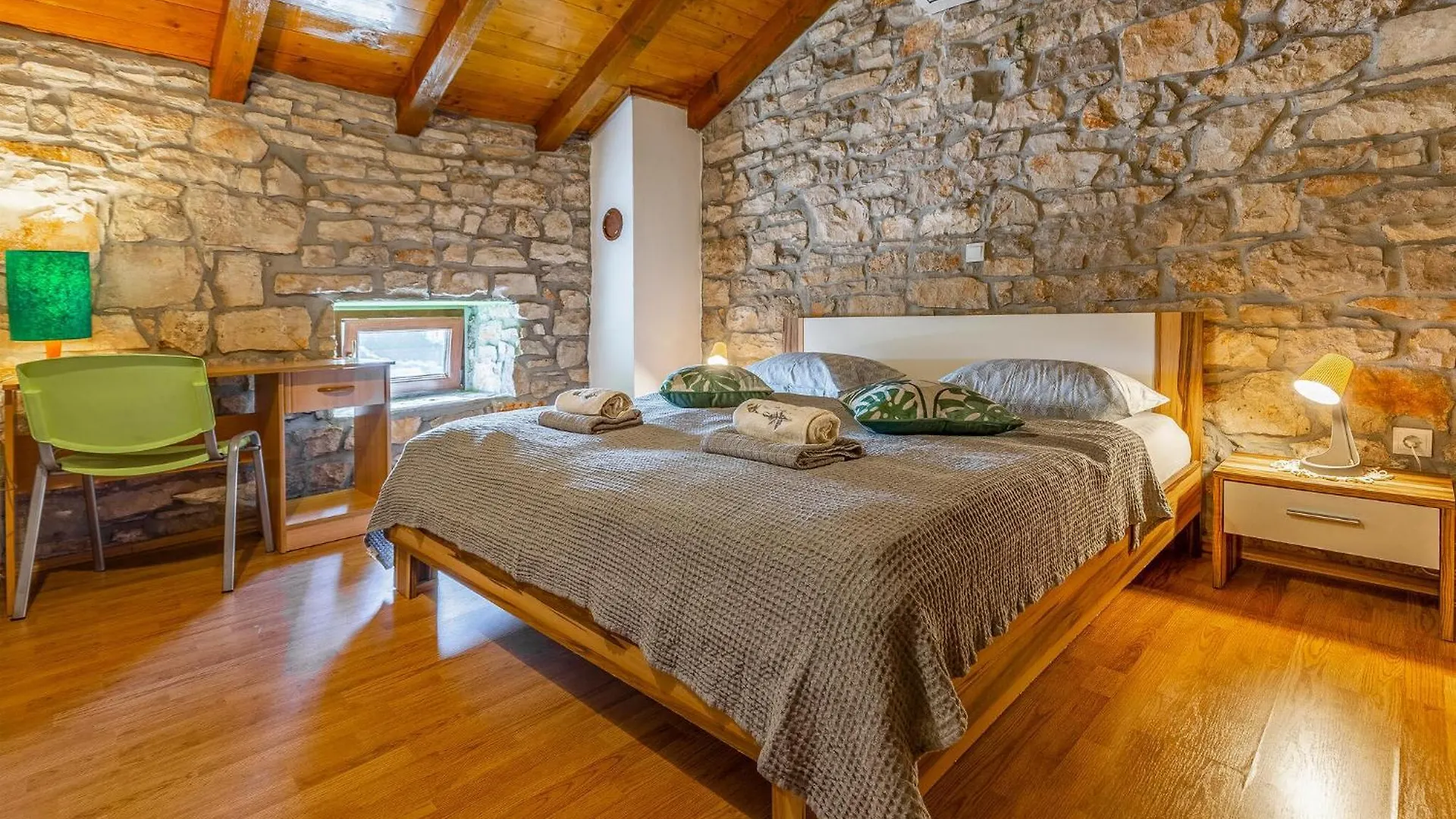 2 Bedroom Gorgeous Home In Peruški 0*,  Horvátország