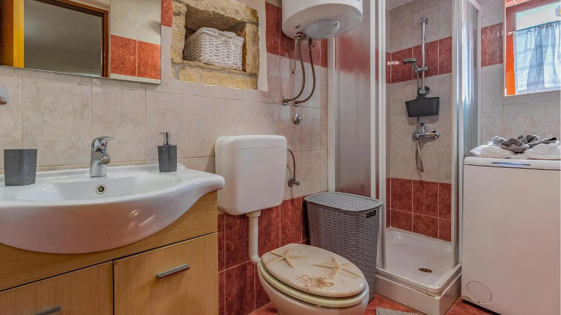 2 Bedroom Gorgeous Home In Peruški Nyaraló