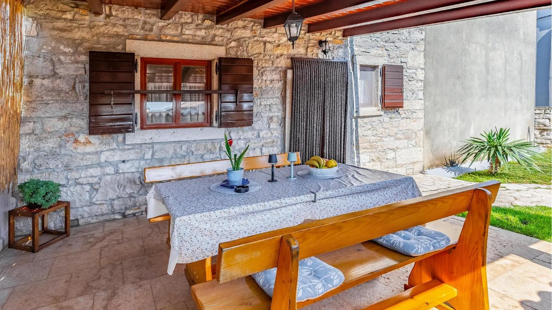 2 Bedroom Gorgeous Home In Peruški